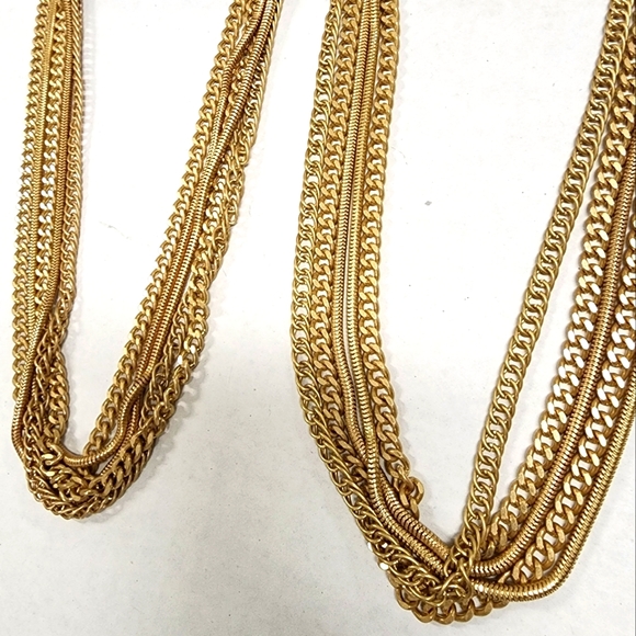 🔥NWT🔥30pc Gold Toned Necklace Bundle - Picture 15 of 15